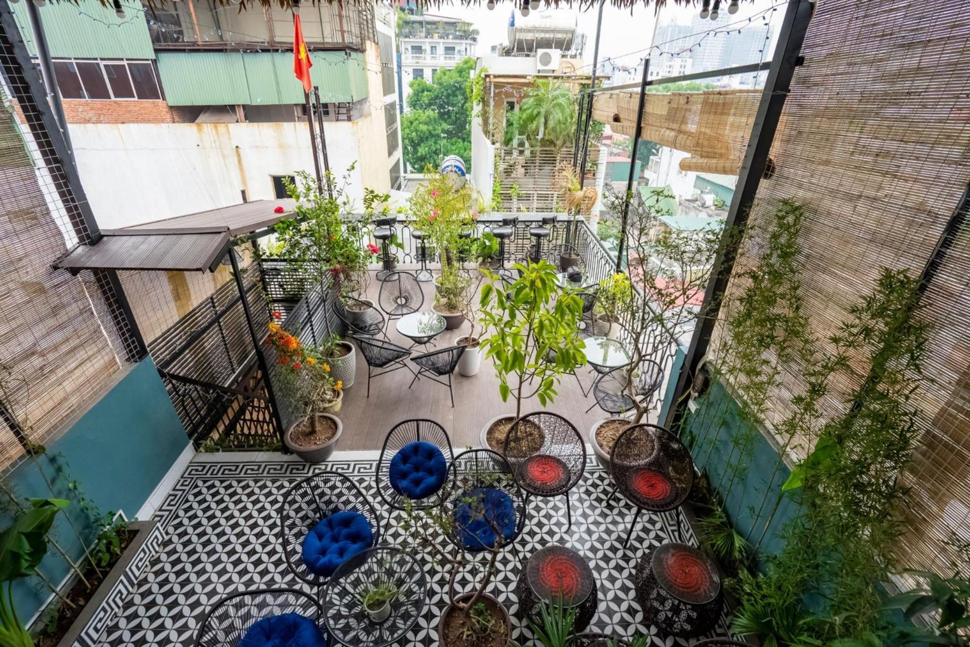 Hanoi Ben'S Apartment And Hotel - Pub 2 — Photos 1